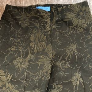 DONCASTER sport Buckle Capri Pants Sz 4